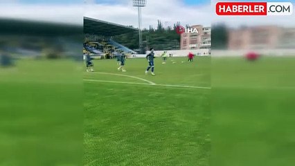 Elazığspor taraftarından şehit Fethi Sekin'e vefa..."Sen bize babanın emanetisin" sloganı ile böyle destek oldular