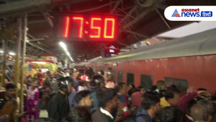 ट्रेनों में चढ़ना ही हुआ मुश्किल, देखें कैसा है पटना रेलवे स्टेशन का हाल