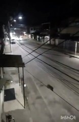 Polícia procura criminosos que atiraram em delegacia para resgatar comparsas