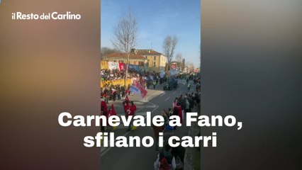 Carnevale a Fano, sfilano i carri