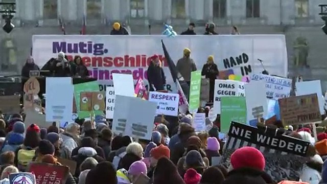 Berlin: Zehntausende demonstrieren gegen AfD und für Demokratie
