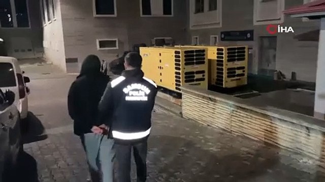 Hırsızlık suçundan 10 yıl hapis cezasıyla aranan şahıs uyuşturucuyla yakalandı