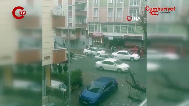 Esenyurt’ta kocasına sinirlenen kadın, arabayı çekiçle pert etti