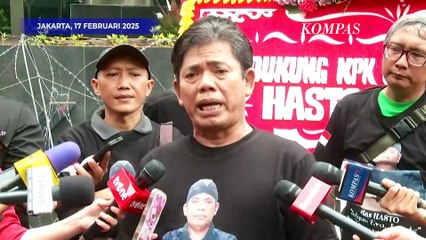 Mantan Kader PDIP Lakukan Hal Ini di Gedung KPK atas Proses Hukum Hasto Kristiyanto
