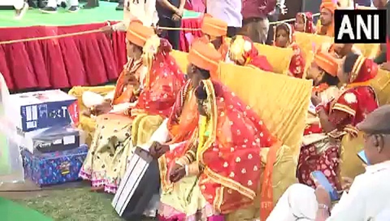 CG News: विकलांग सामूहिक विवाह में शामिल हुए CM साय, 31 जोड़ों ने लिया सात फेरे, देखें Video..