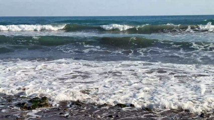 استمتع بجمال البحر وأصواته الساحرة صوت البحر لحن يريح القلب والروح