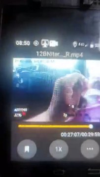 Bebê de 10 dias é salvo por policiais após se engasgar com leite materno