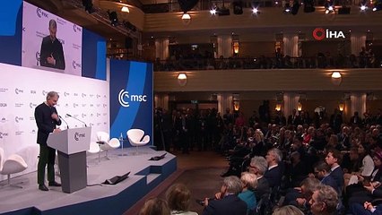 Münih Güvenlik Konferansı Başkanı Heusgen, görevi Stoltenberg’e gözyaşlarıyla devretti