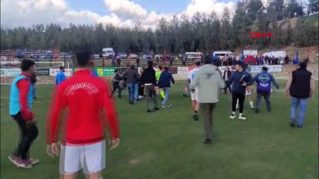 Muğla'da amatör maçta hakemlere saldırı