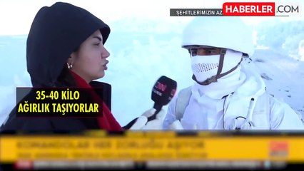 Komandonun çantasını sırtlamaya çalışan Fulya Öztürk'ün zor anları