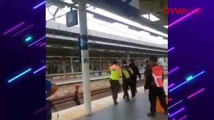 Lansia Diduga Berkebutuhan Khusus Dikeroyok Suporter