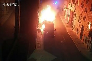 Tres vehículos arden de madrugada en un municipio del alfoz de Salamanca