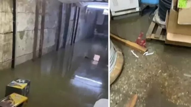 Sultangazi’de yağış sonrası rögar taştı, bir iş yerini su bastı