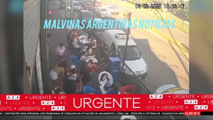 🚨 MOTOCHORROS ARROLLAN A NIÑOS Y MUJERES CON UN BEBÉ EN JOSÉ C. PAZ