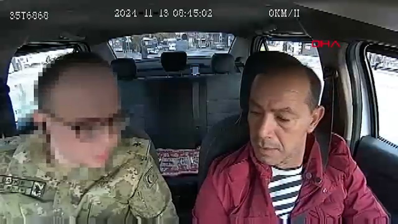 Askeri üniformayla dolandırıcılıktan yargılanan sanığa ceza ve tahliye