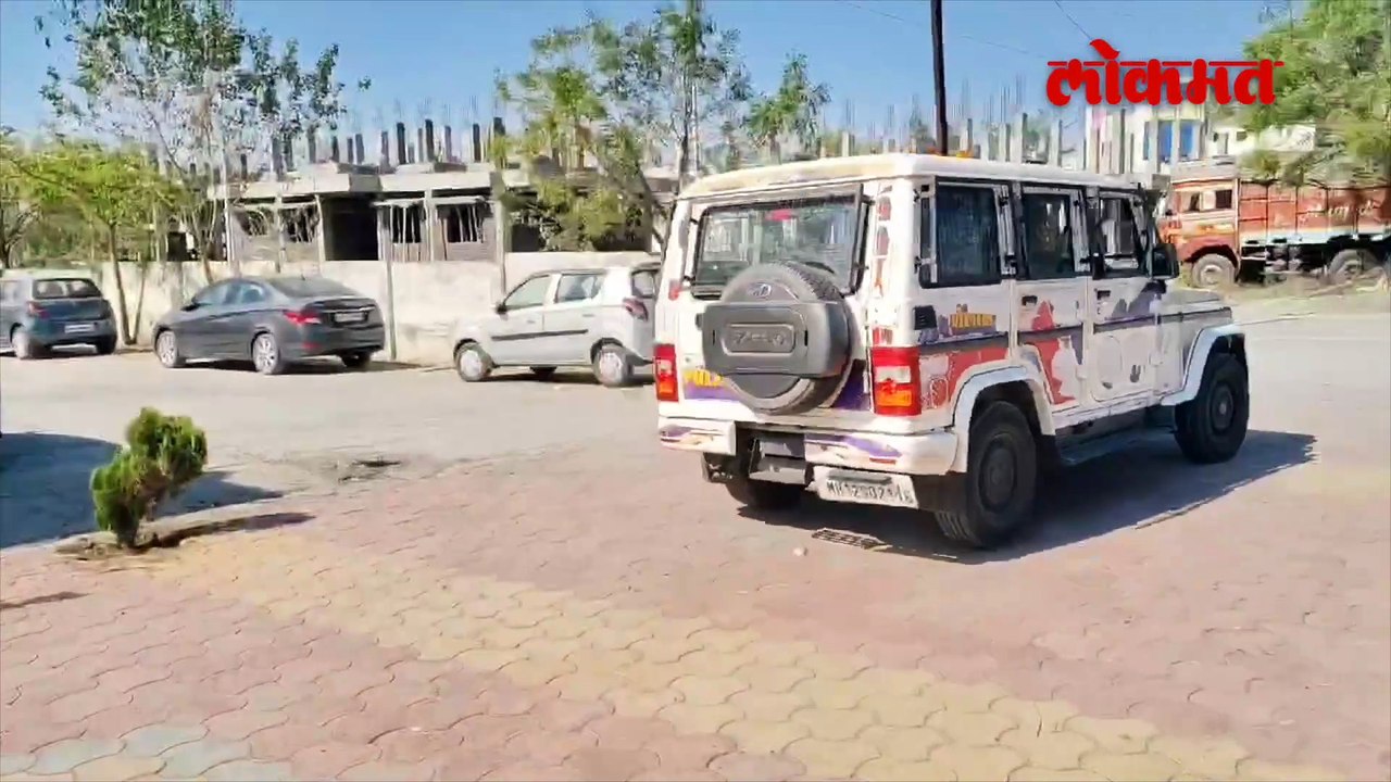 बीडमध्ये चाललंय काय? जिल्हाधिकाऱ्यांची गाडी कुणी जप्त केली? काय घडलं