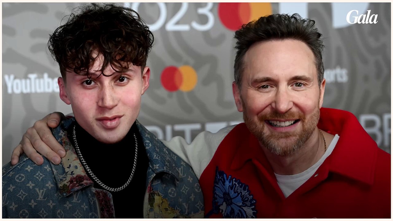 David Guetta, ses fils Cyan, 11 mois, et Elvis, 21 ans, réunis : “Des jumeaux”