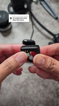 Scrolling Ring to Scrolling social media or turn pages without using your fingers.