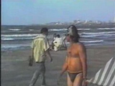 Humour - Chute Sur La Plage