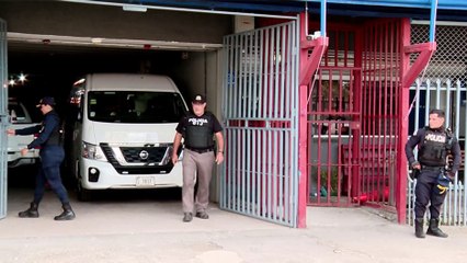 tn7-nueve-policias-detenidos-170225