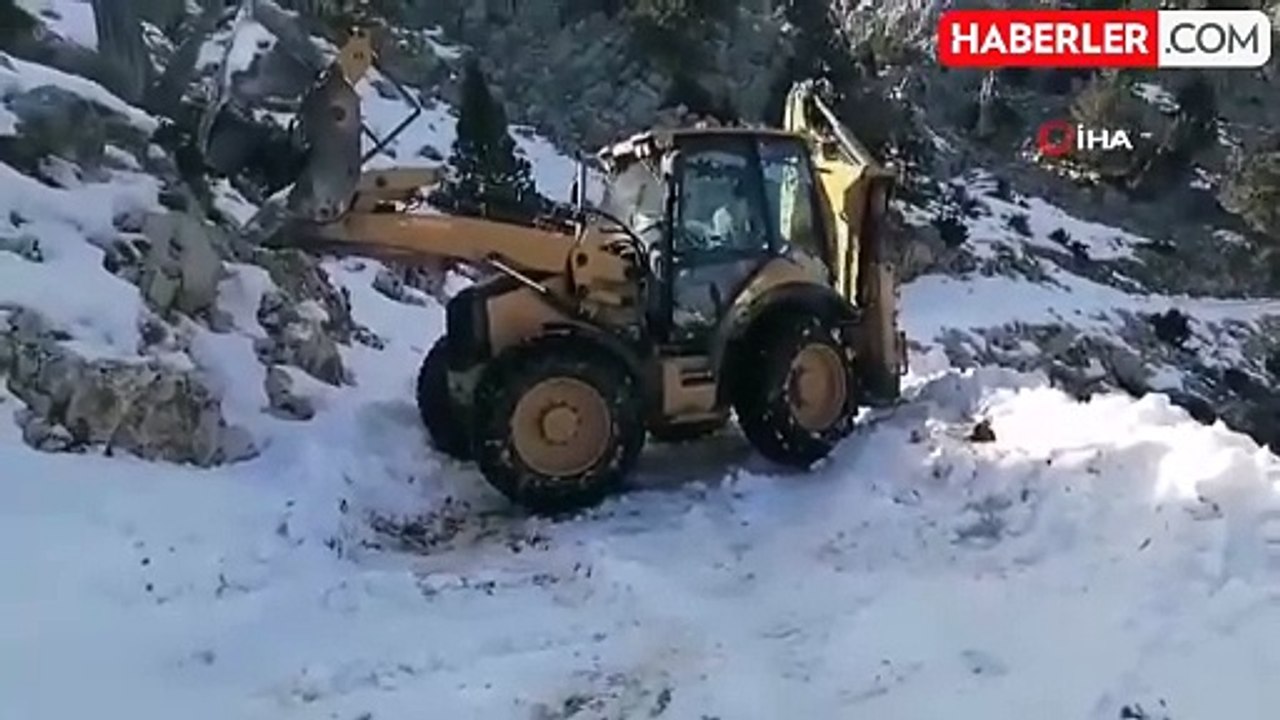 Kar Yağışı Sonrası Mahsur Kalan 3 Kişi Kurtarıldı