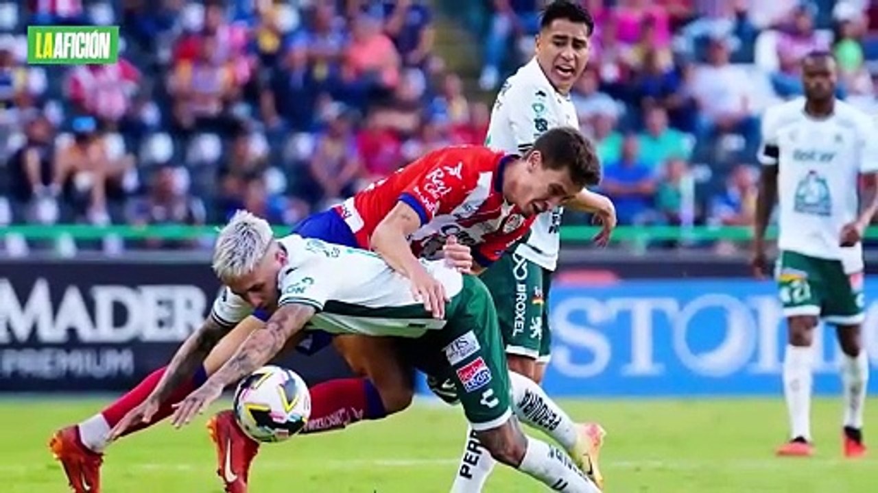 Aficionados de León y Atlético San Luis protagonizan fuerte riña; hubo un herido