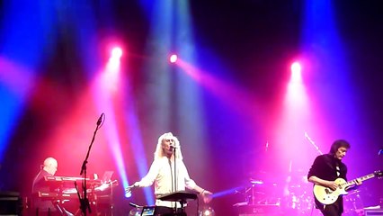 Steve Hackett - Robbery Assault and Battery