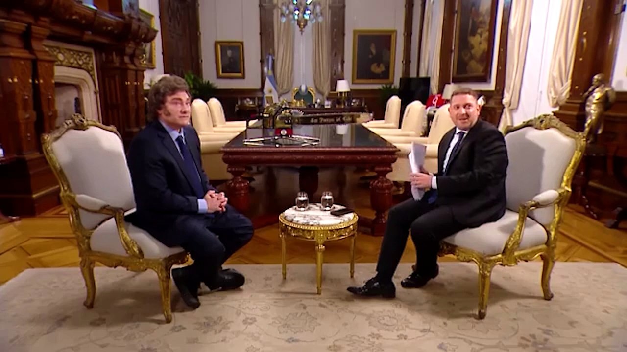 La filtración de la entrevista a Milei de Jonatan Viale: "Arrancá con la pregunta de vuelta..."