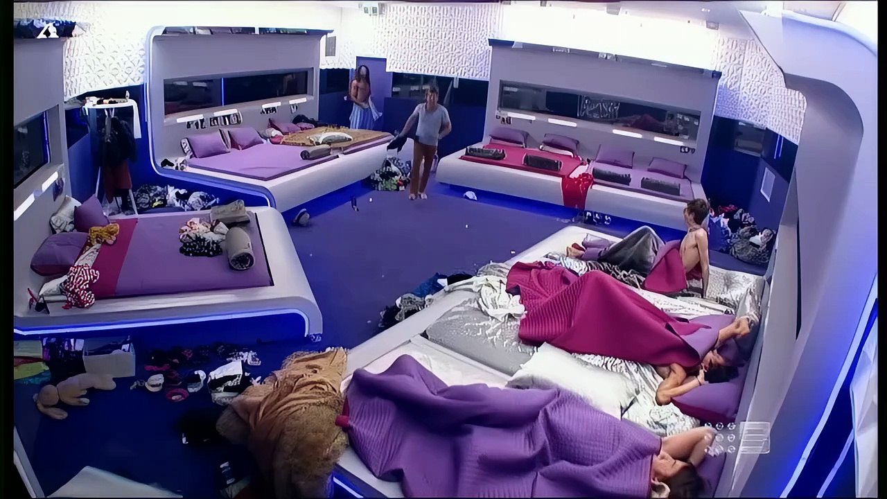 020-Big Brother Australia Season 9, Day 19, Daily Show, Friday, 31 August 2012