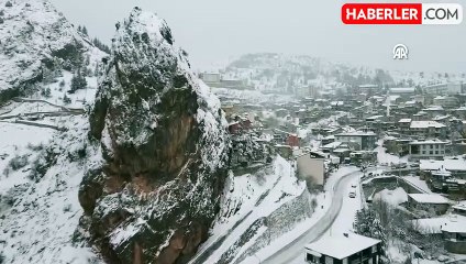 Sinop ve Kastamonu'da etkili olan kar yağışı nedeniyle eğitime ara verildi