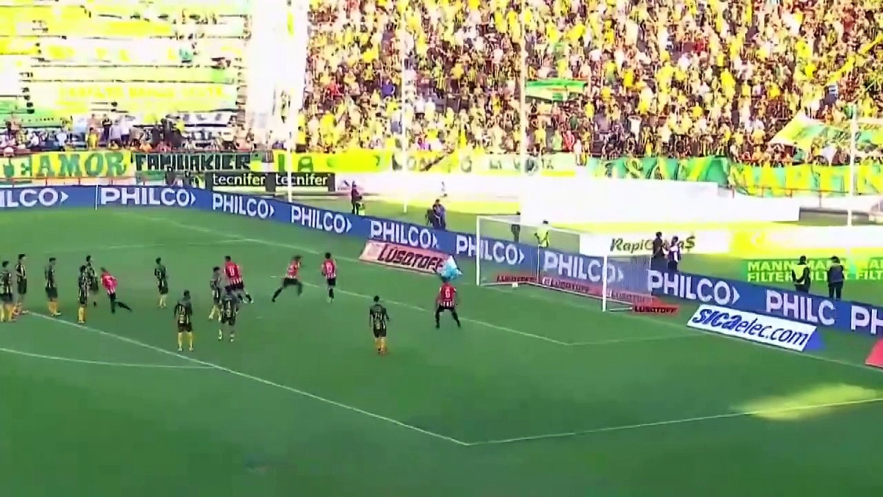 Jose Sosa'dan muhteşem frikik golü!