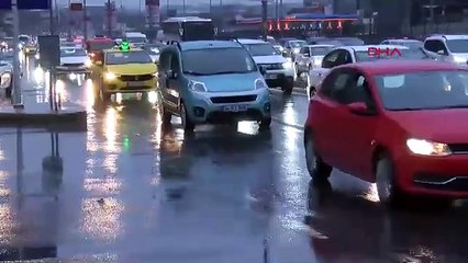İstanbul- İstanbul'da yağmur etkili oluyor / Ek görüntüyle