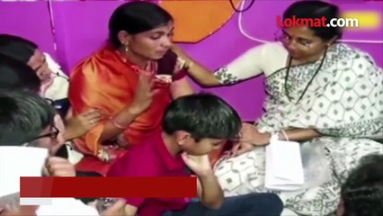 सुप्रिया सुळेंच्या समोर अश्रुंचा बांध फुटला..पत्नी मुलांसह वडिल भावूक