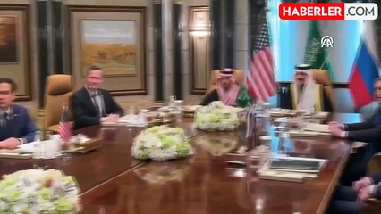 ABD ve Rus Heyetleri İlişkileri Normalleştirmek İçin Görüşmelere Başladı