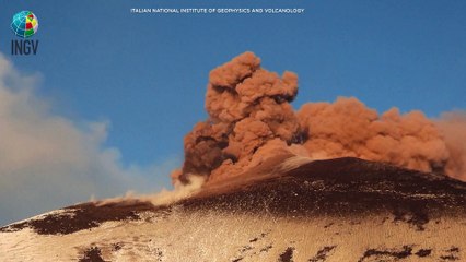 Etna in action: spectacular eruption and diverted flights