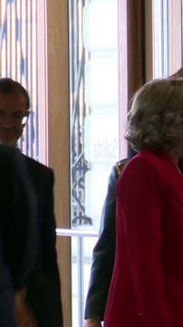 La reina Letizia y el rey Felipe en la reunión del Real Patronato de la Galería de las Colecciones Reales