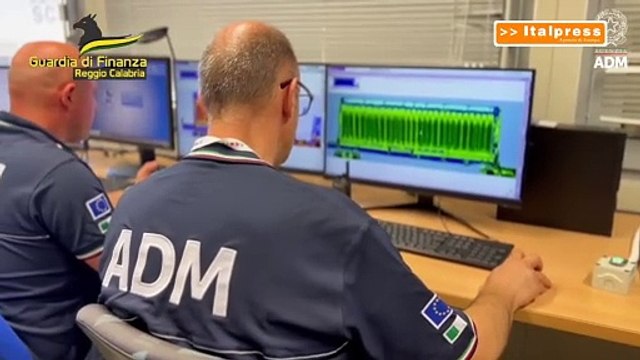 Sequestrati oltre 780 chili di cocaina nel porto di Gioia Tauro