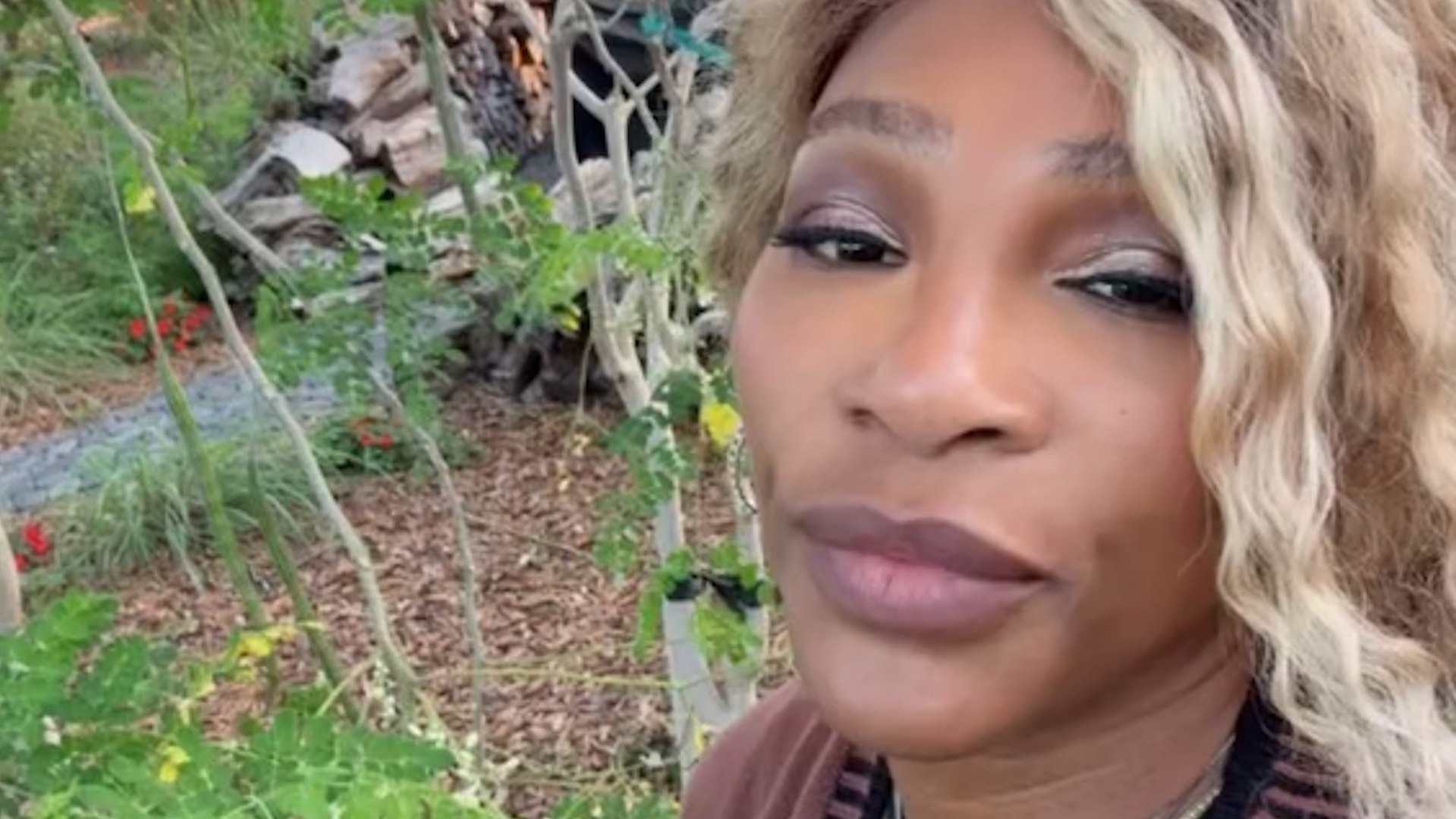 Serena returned to her farm in Florida and offered a small glimpse of her lush green garden