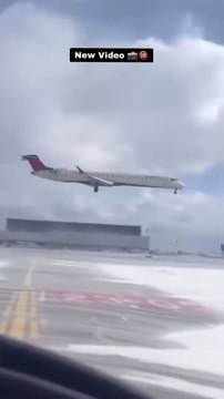 Plane crashed in Toronto ( Canada)