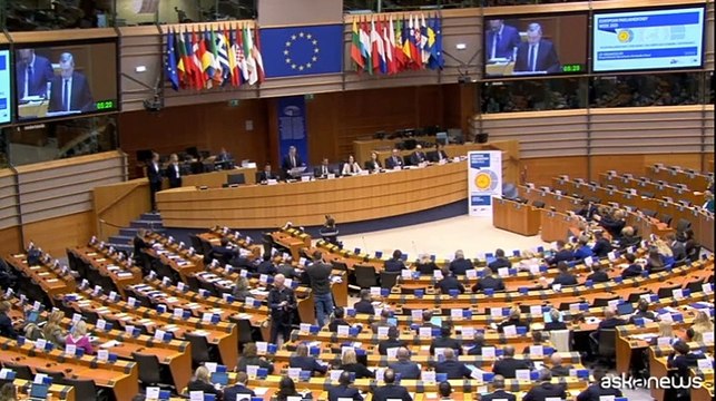 Difesa, Draghi: Possiamo aspettarci di restare soli in Ue e Ucraina