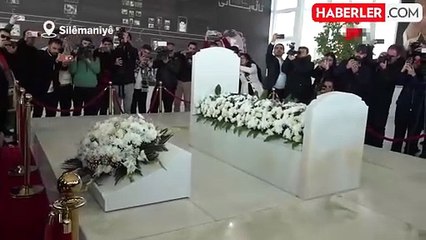 Celal Talabani'nin kabrini ziyaret eden DEM Parti İmralı heyetinden hatıra defterine Türkçe mesaj