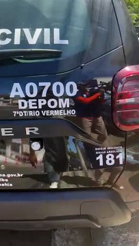 Mulher morre após fazer cirurgias plásticas em Salvador e família aciona polícia; assista