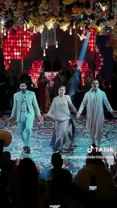 Mahira khan almost fell down while dancing #mahirakhan