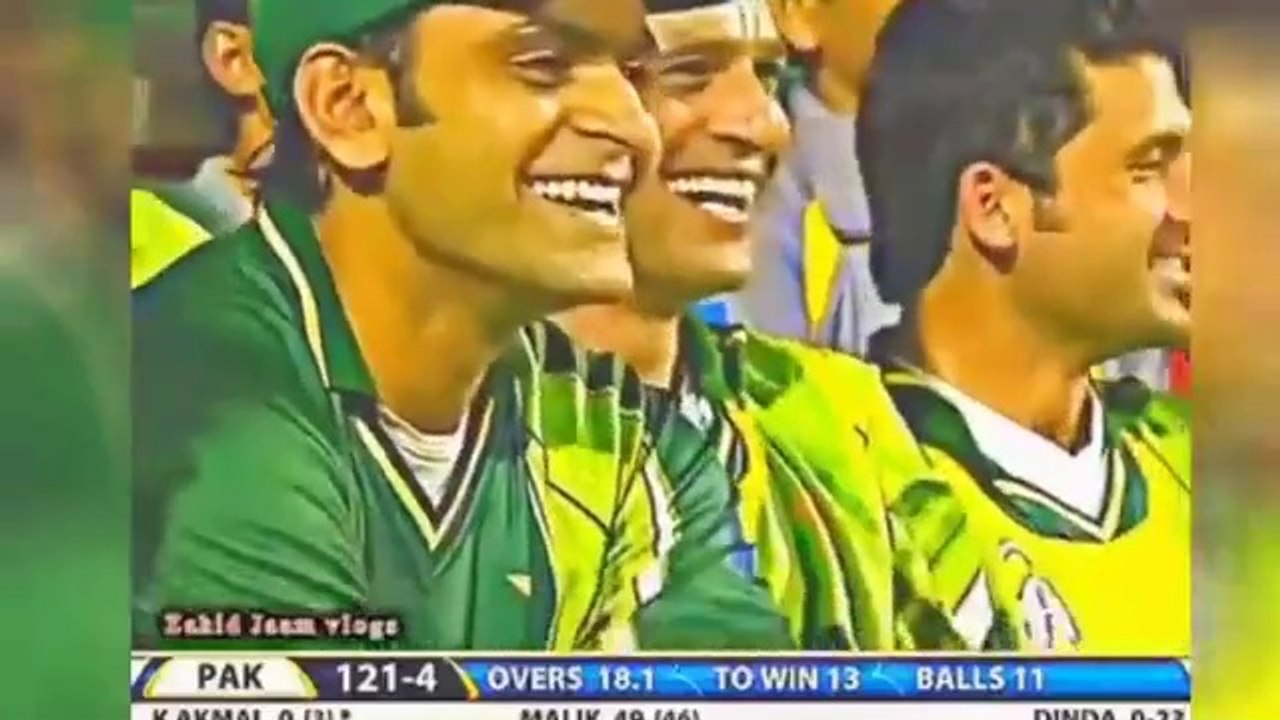 دونوں طرف شائقین اور کھلاڑی ناخن چبا رہے تھے اور دعائیں کر رہے تھے ایسا طوفانی میچ نہیں دیکھا ہوگا