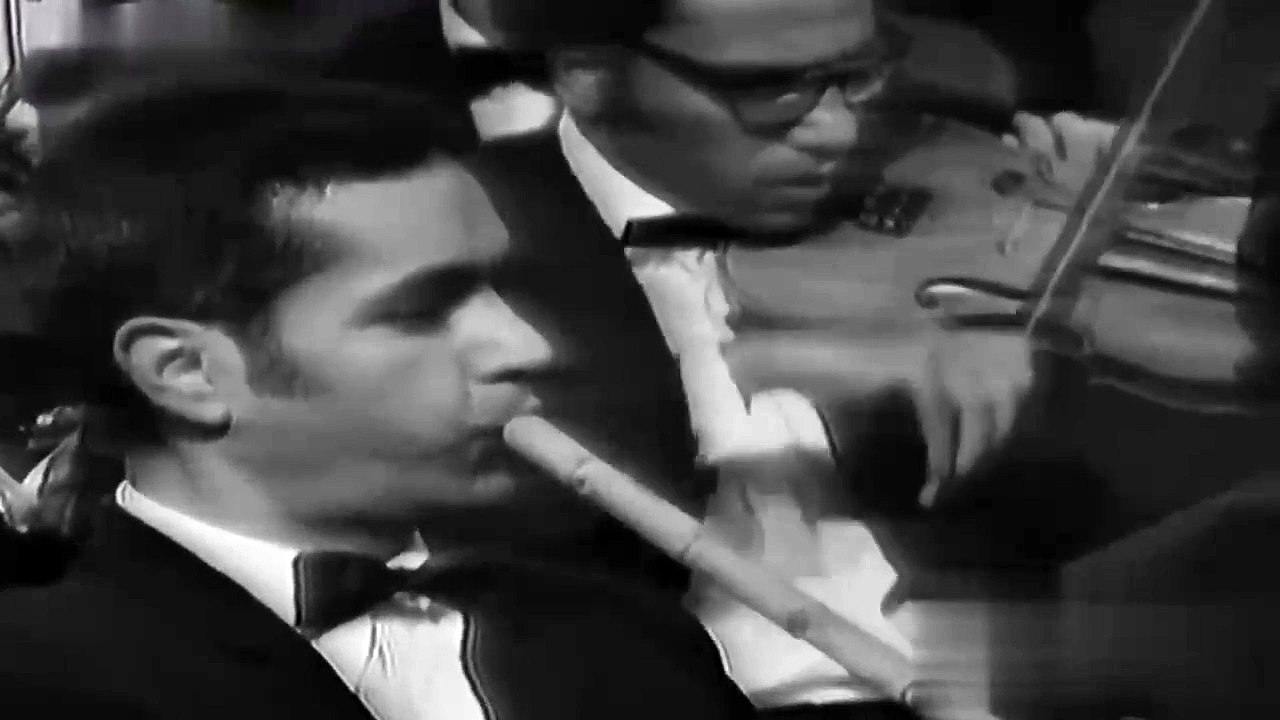 بالليل لوحدي في الطريق وأنا ماشي للفنانة  ليلى نظمى كلمات محمد يسن قاسم ولحن الموسيقار فريد الاطرش