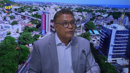 Parlment Lepep: Jimmy Jean-Louis. recoit Franco Quirin