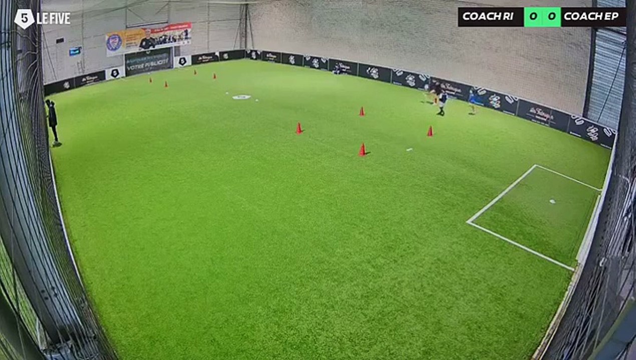 Corentin 18/02 à 13:55 - Football La fabrique filmé (LeFive Orléans Ingré)