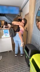 Woman Surprises Sister With Unexpected Visit After 4 Years