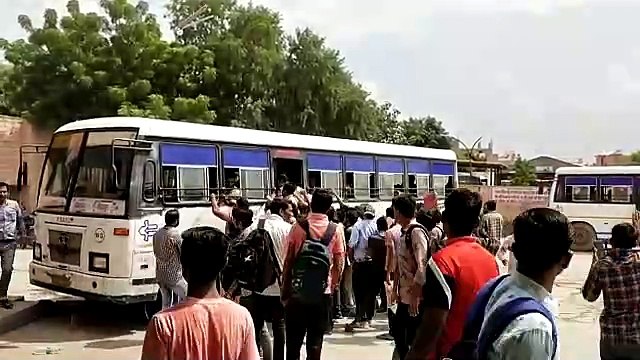 मिलीभगत के खेल में हरिद्वार रूट अनुबंधित बसों का कराया जा रहा संचालन