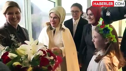 Emine Erdoğan, Olena Zelenska ile Ankara'daki Ukraynalı yetim çocukları ziyaret etti